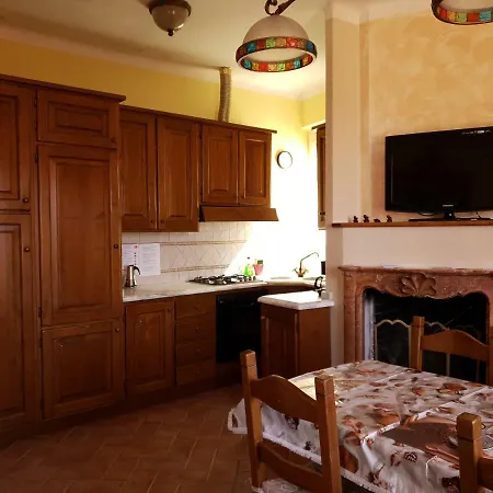 Dom wakacyjny Casa Vacanze Sara *