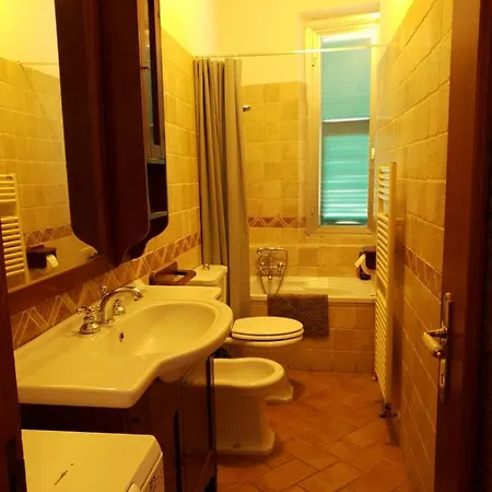Casa Vacanze Sara 度假居 斯培西亚